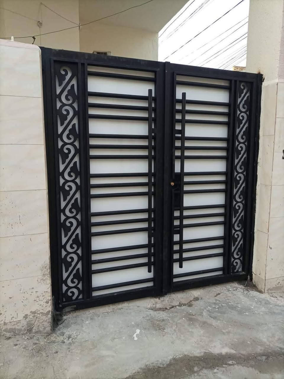 حداده العامة العنوان السماوه قرب ال جروخي الفرع الثاني السكك قرب قاعه حيدر الطائي سعار مناسبه جداً جداً *********** واتساب

نص مكتوب في الصور:
- BLACKSIMTH ALMAJIDI ***********