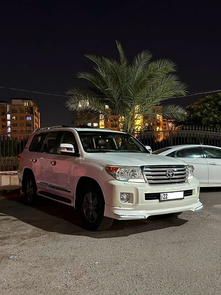 السلام عليكم للبيع لاندكروز 2015 V85.7فول واحد على واحد مواصفات لكزس بريم اصل رقم اربيل مكفوله كفاله عامه مكانها بغداد للاستفسار  ***********
