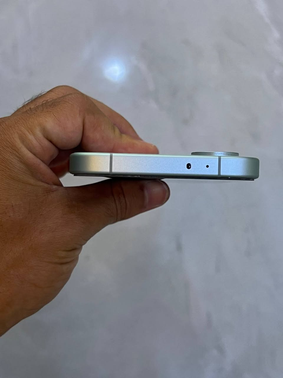للبيع: POCO X8 PRO (أخو الجديد)
📱 المواصفات والتفاصيل:
​النظافة: 100/100 الجهاز بعده زيرو وبدون أي شخط.
​مدة الاستخدام: مستخدم 20 يوم فقط.
​الذاكرة: 512 جيجا.
​الرام: 12 جيجا (+ 6 جيجا إضافية).
​أداء الألعاب (ببجي):
​شغل 90 فريم على الـ HDR.
​شغل 120 فريم فول سلسة.
​💰 السعر: 520 ألف (وبي مجال بسيط للشراي الطيب)
📍 المكان: الفلوجة
📞 رقم التليفون /  ***********
