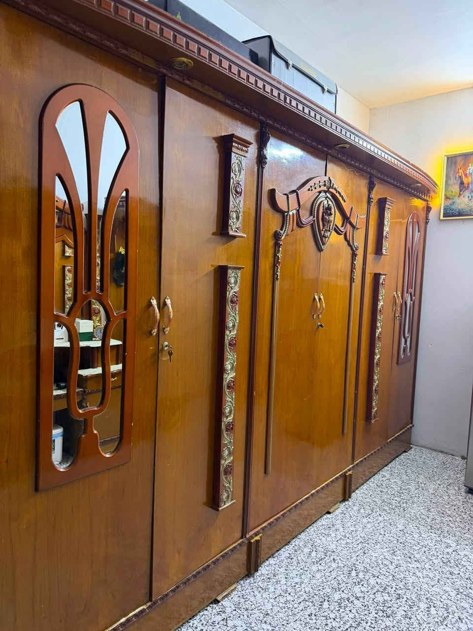 السلام عليكم غرفة نوم للبيع صاج عراقي العنوان بغداد الشعب السعر ٥٠٠ الف 
***********
