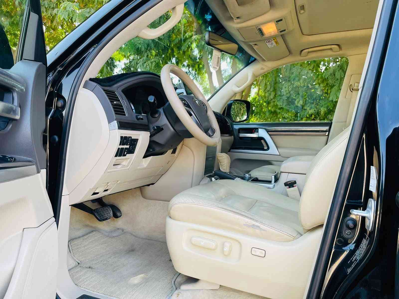السلام عليكم للبيع او مرواس
لاندكروز 2021 اللون اسود محرك 5700 VXR مكفوله ماشيه 93 الفرقم بغداد ***********
