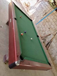 بليارد • نظيف ١٠٠٪ • مستعمل شوية