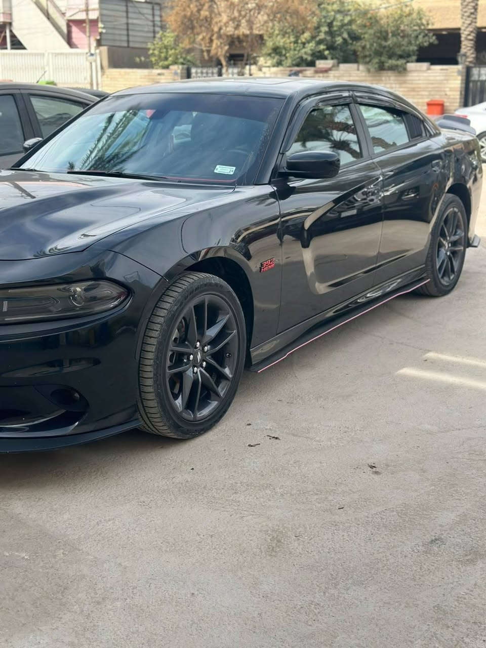 جارجر جي تي بلص
بيع او مراوس بسياره 7 راكب
CHARGER GT PLUS . 
‎الموديل :2022  . (وارد امريكي) . 
السياره ضربتها مثل ماموضح بلصور قطعه واحده تبديل البنيد ودعامية
مشاية 60 ميل رقم بغداد تحويل مباشر  . 
‎المحرك : V6.  3.6L
‎المواصفات :
‎* نسخة Black EDITION.  
.اوتو ويل درايف خلفي او رباعي *
‎* جناح خلفي اسود. 
‎* ويل قياس 20 انج  ‎
‎مقاعد رياضية حضن  
‎* مصابيح أمامية زنون . 
‎* كشافات الضباب زنون . 
‎* حساسات
‎× شاشه كبيرة
 نظام ملاحة نفكيشن GPS .
‎* الشاشة مع اوپشنات SRT . 
‎* سستم صوت الپاين .
‎* فتحت سقف (سلايد) . 
‎* مقاعد أمامية كهربائية عدد 1 . 
‎* تشغيل عن بعد . 
‎* محدد سرعة . 
‎* كاميرا خلفية .
‎* مرايا متحسسة للاضاءة العالية .
 . تحتوي على 3 انظمة*
.سوبر تراك *
‎* كير شفتر بالستيرن . 
‎* دخول ذكي (بصمة) .
بيها طخة على بارد ممسويها بلعراق 
الرقم
***********
السعر 22 الف 
وبيها مجال قليل
