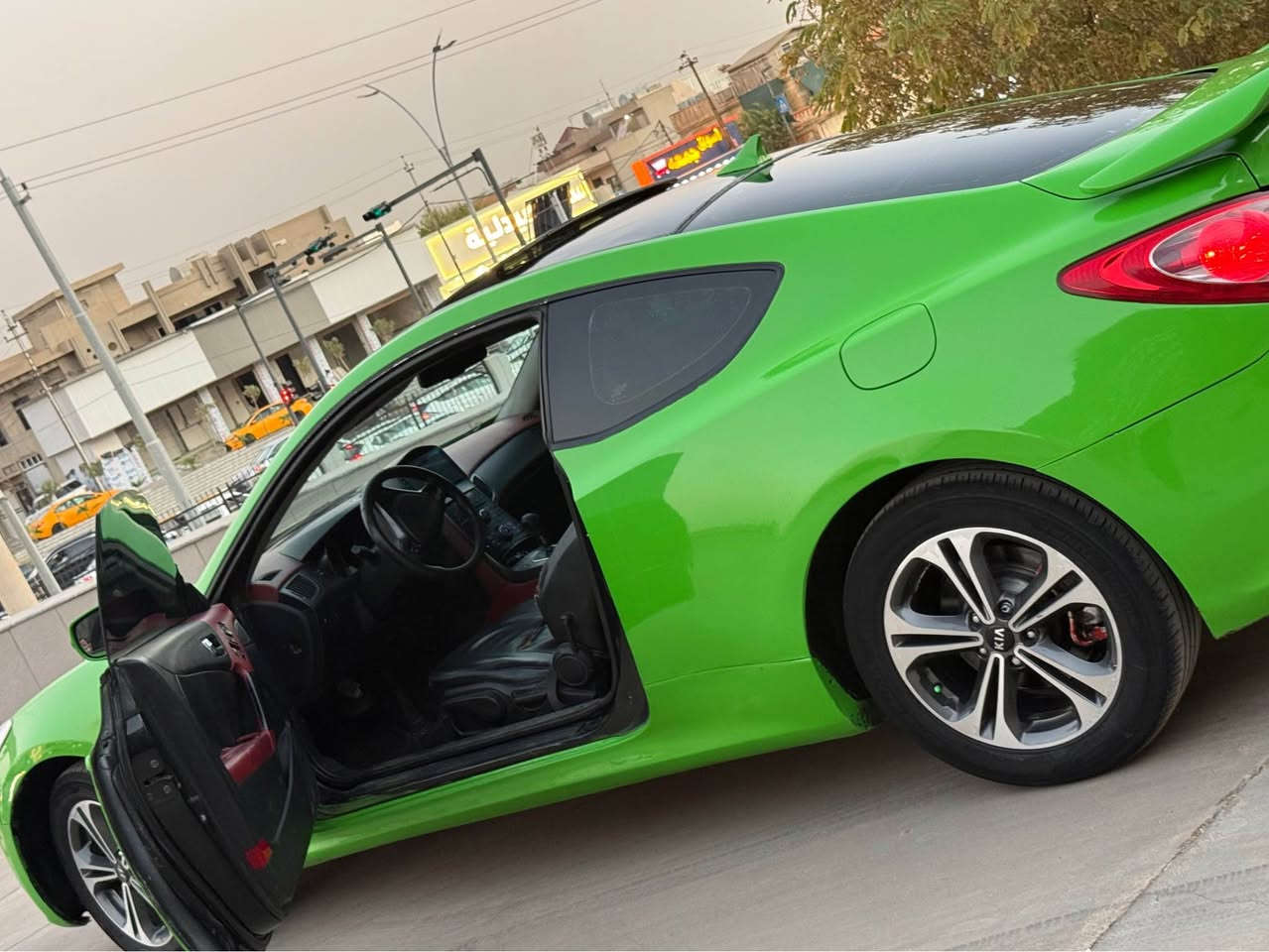 السياره هونداي جنسس البيع موديل 2014
مصبوغ بس الجماليه موصفات فول لمتت 🔔
كشن جلد سقف فتحه استيرن فاليوم تحديد سرعه 
بصمه أربعه سلندر كير محرك شرط كفال من كل شي 
رقم موبايل *********** خابر على رقم او واتساب كركوك, العراق
