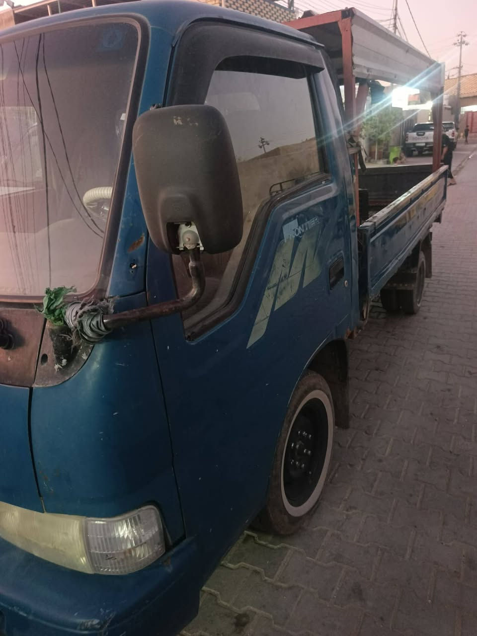 سلام عليكم سيارة فولتيرا مديل 97 نجف انكليزي بسمي   سنويه جديده مكينه وكير واكسل نظيفات تخم تاير حداديه ودوشمه وكهربايات كلها شغاله سعر 57 وبيها مجال مكان سيارة نجف ***********.
