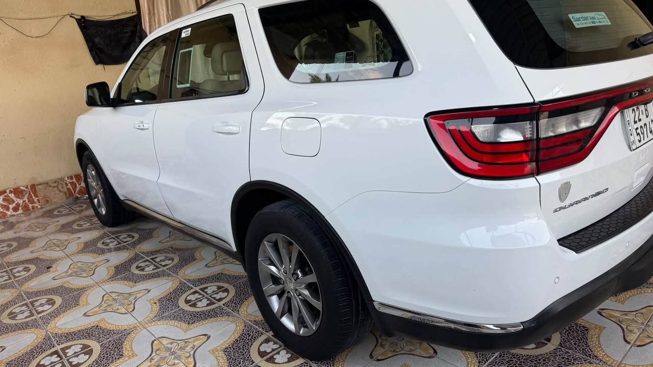 سلام عليكم 
دورنكو خليجي 
اللون ابيض 
مديل 2018
رقم اربيل 
موصفات SXT
فتحه +حساسات خلفيه +بريك خلفي اوتو +اوتو ستوب
فتحه
كشنات مخمل
ماشيه 103 مايل
تو ويل
سياره مكفوله ما عده شبر بارد مأشر عليه بلصور
والنرماده مال باب السايق مبدله فقط اي قطعه مفتوحه محرك 3.600 محرك وكير نضيف شرط الفحص حداده جديده 
العنوان البصره المدينه ابو غريب
السعر 245

***********
