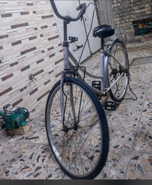 سلام عليكم بايسكل للبيع سعر 55 وبي مجال  باسكل تايرات جدد جوب هندي جديد خلفي وا امامي  لون الباسكل رصاصي حجم 26 بايسكل جديد ما بي أي نقص 
فقط بي نقص جاملغات 
البكان الامين ثانيه قرب مدرسه السماحه 
***********
