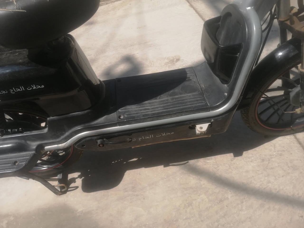 ماطور نظيف وشغال بس بدون بطاريات للبيع ٥٠الف تواصل ***********
