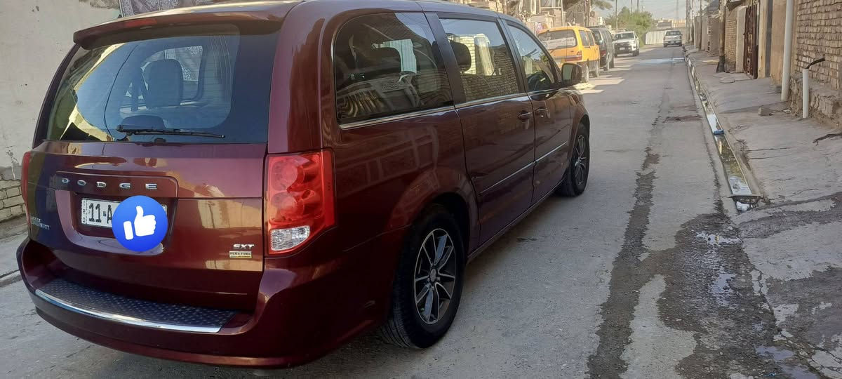 السلام عليكم دوج كرفان للبيع موديل 2017. ماروني sxt. وارد امريكي كلين بدون اي ضرر. سونار مرفق مع الصور   مكينه  كير  كفاله تبريد 3قطع. ثلج.   منظومة زنون.  شاشه قلاب.    كامره خلفيه.  فرس. وسطي.  بوب. + صندوق  كهرباء.  تخم تاير.   منظومة غاز 80 لتر.  سياره جاهزه   رقم بغداد بأسمي. تحويل مباشر.   السعر163.   الاتصال ***********.   غير متواجد على الخاص مكان السيارة بغداد
