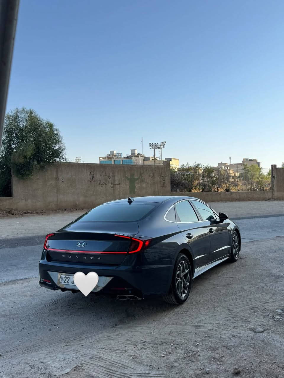 السلام عليكم 
سوناتا مديل 2021 وارد امريكي مبدل بنيد فقط وبيه ثنين بيبان صبغ اثر شخط  مكينه 2500رقم اربيل تحويل ثاني يوم كير ومكينه وحداديه وتبريد وتخم تاير 💯
الموصفات 
تشغيل عن بعد
بصمه 
بصمه ابواب 
تحديد مسار 
مثبت سرعه 
قياده ذاتيه 
رادار امامي 
صندوق ذكي
تحكمات استيرن
شاشه جبير + كامره دواره 
اشاير بل مري 
السعر 140 وبيه مجال واذا اكو مراوس فورتي مديل 23 
مكاني بابل رقم ***********
