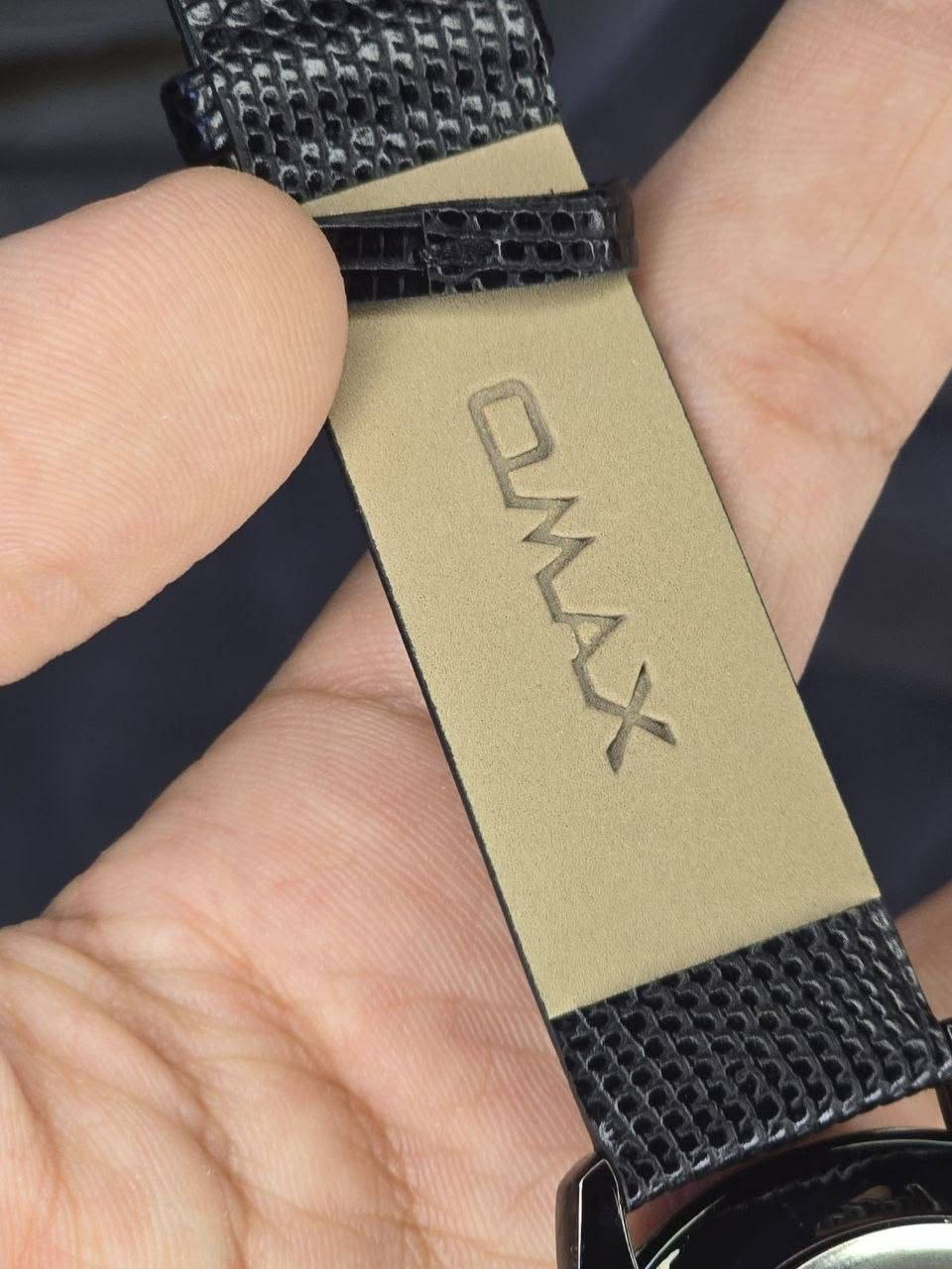 ساعة  OMAX الاصلية 

تحفة فنية
مصممة للذوق الراقي
مكينة كوارتز ياباني اصلي عملاقة
هيكل ستانلس ستيل طلاء بتقنية POV🔥
ميناء جوزي فخم مزودة بمنفذ تاريخ شهري + اسبوعي
اميال لامينوس
مقاومة ماء 30 متر
زجاج معدني ضد الخدش
سير جلد فاخر ( جلد الثعبان)
مختمة بالكامل

🔴قطعة واحدة فقط

السعر :-35 الف ع اول تم 
للحجز والاستفسار يرجى مراسلة الصفحه
للحجز خاص او واتساب *********** عمارة, ميسان
