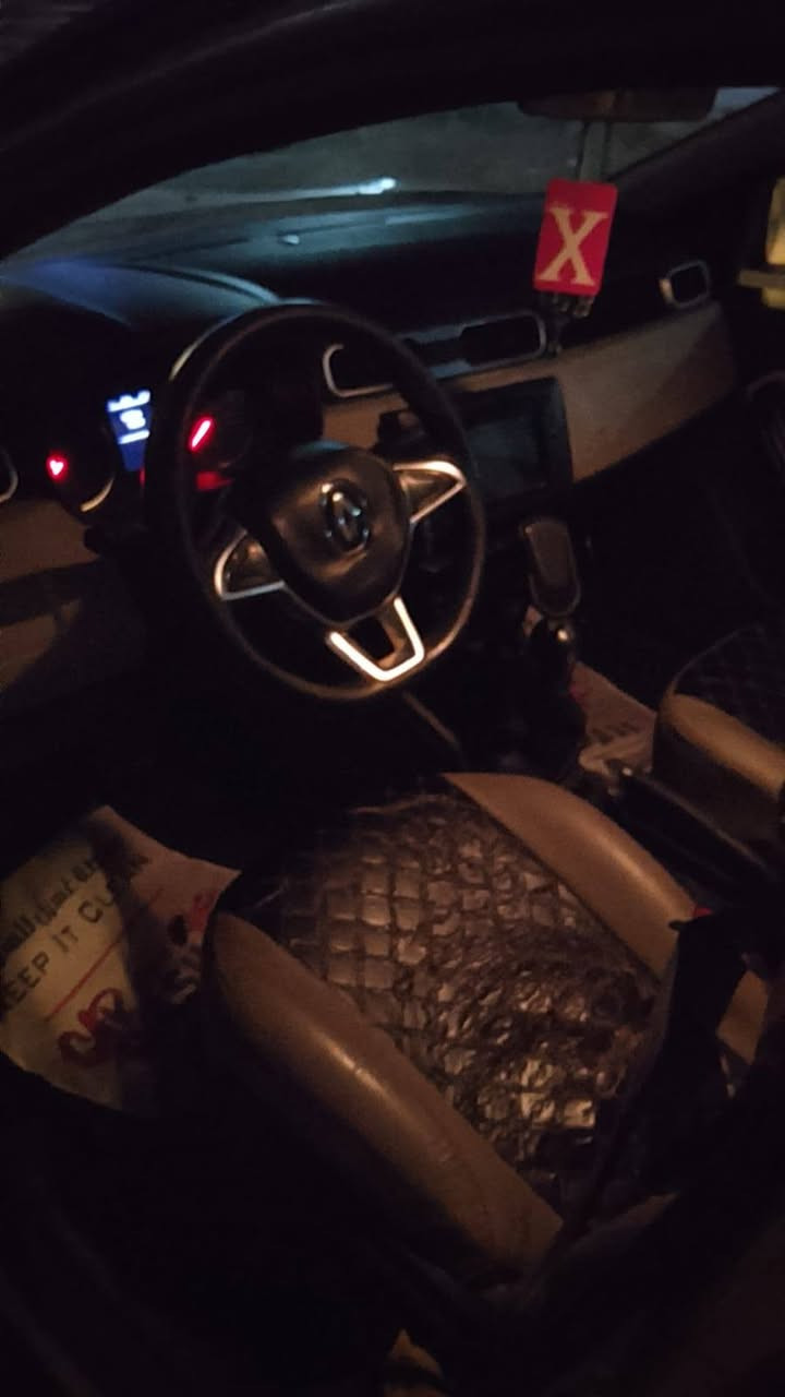 السلام عليكم
سياره رينو داستر 🚗
موديل 2019  السياره بيها مشكله بسيطه بل كير 
ومشط ستيرن سياره ... سياره خير من الله وتبريد حلوو 
.
. العنوان بغداد - الكاظميه - الطي 
.***********
.
