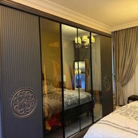 غرفة نوم ملكية • نظيفة جدا • رصاصي غامق