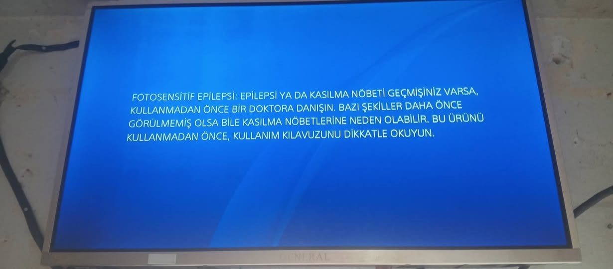 السلام عليكم هاي بلاي 4 جديد ماكو اي شيء اكو درايفر اكو كادافور مال يبيع هاي رقم موبايل ومال واتساب *********** تعال على الواتساب وعليكم السلام
