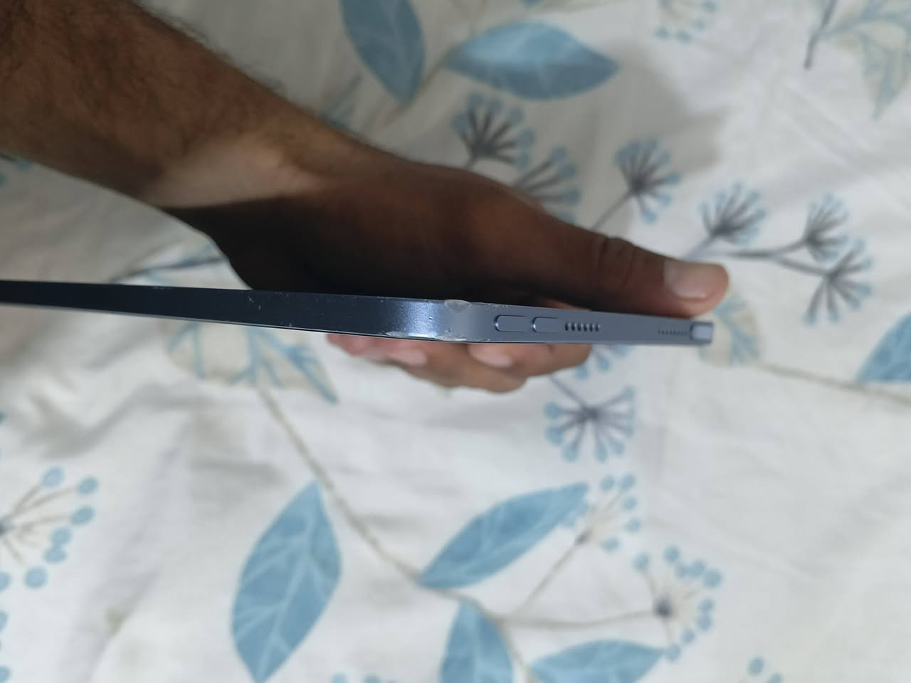 سلام عليكم حبايب كلبي 
ايباد ميني 6 مستعمل 
ذاكرة 64 
بي شوية ضربات بل كلاس خفيفة 
ما مأثرة عل لمس ولا شي كدامكم الجهاز
كلشي شغال بي من لدكم 
بي 4 سماعات كلهن شغالات 
كارتونة ورأس شاحنة وكالة 
بطاريتة ما فاحصهة بس ما يصرف شحن 
شاصية موس ما بي لا عواج ولا شي 
مكاني كربلاء حي العسكري سعرة 350 بدون احراج ما اطيح من سعرة 
-----------------------------------------------
رقمي .... *********** موجود بل واتساب لن اغلب ل أحيان بل شغل مارد علة لجهاز راسلني ومن اشوفهن اراسلك وبس سلامتكم
