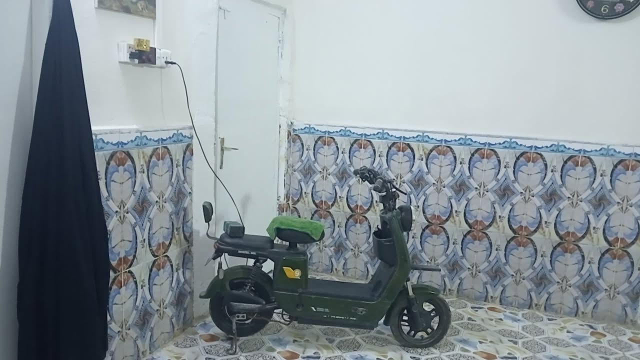 دراجه شحن مثل ما بصوره عوزها بس بطارات لن يستهلك ذن بسرعه سعر 150وبيها من مجال قليل الرقم وتساب أو تصال ***********
