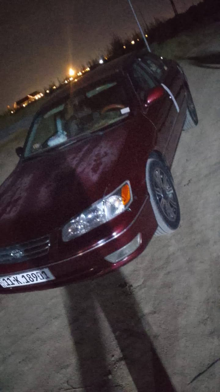 سلام عليكم شلونكم شباب كامري موديل 2000 وارد امريكي صبغ حزام فقط  تبريد ثلج تخم تاير ويلكب جديد رقم بغداد بسامينه شرط التحويل  محرك بي تنقيص كل تبديله نص لتر خير من الله كهربائيات كله شغاله كل نقص مابيه منضومه بانزين جديد منضومه زنون صدر أمامي خلفي جديد جاهزه من كلشي سعر 68 وبيه مجال حك الجيه واذا اكو مراوس بي ام 525 مسكر وفرق هم يرهم*********** صاحب سياره عمار الحنين
