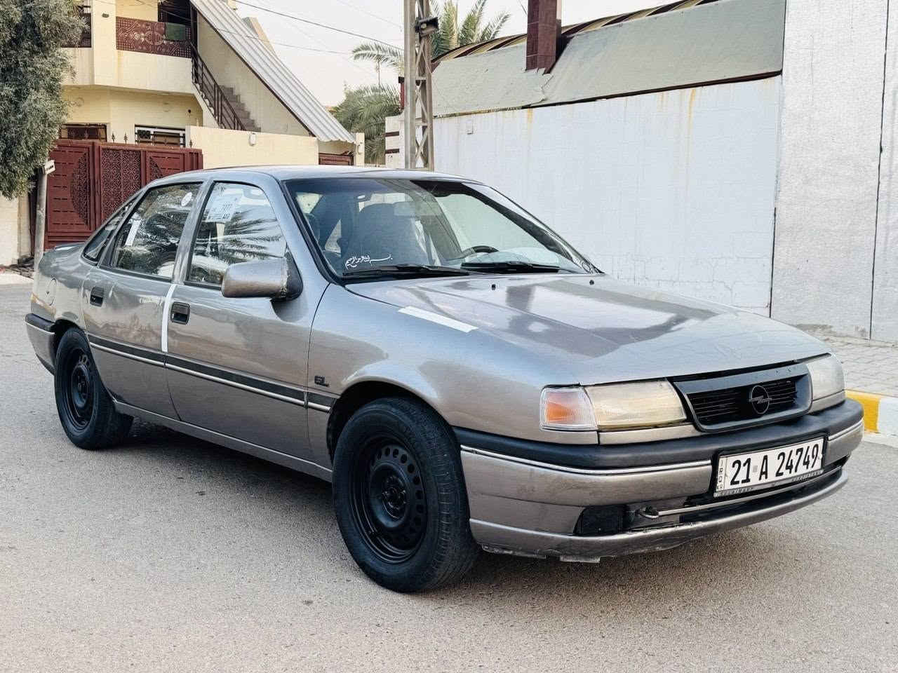 اوبل فكترا للبيع
رقم سليمانيه سنويه ورقم كلها جديد شرط التحويل 
محرك كير ومحرك شرط لاصرف ولا بخار
كهربائيات وتخم تاير وصدر امامي وخلفي كلها جديد
سياره مكفوله شرط عل بلاد سياره بدون ضربه وبدون خياس
السعر 38
***********
