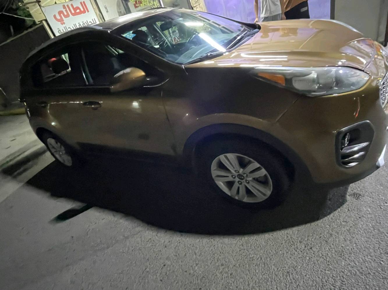 سلام عليكم لبيع سياره سبورتج موديل 2017 بأسمي تحويل مباشر وارد أمريكي ضرر دعاميتين ومبدل بنيد السعر 130 ورقه وبيه مجال قليل الاتصال على هاذه الرقم ***********