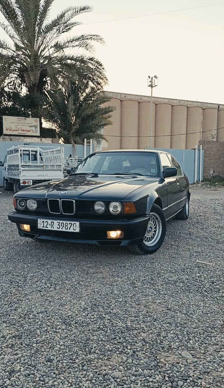 السلام عليكم 
                                                      BMW 735 
كير ومحرك شرط غرفة جلد كشانه كهرب فول توماتيك كهربائيات كلها شغاله تبريد قطعتين شرط بس كمبريسر منظومة جديدة صبغ بيها مكانات ابيع عام بدون طخات رقم نينوى دولي شرط التحويل السعر 47 ويرهم مراوس حسب القناعه ***********
