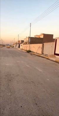 قطعة ارض 100 متر للبيع بالكرغولية بالمجمع مال سيد احمد قرب مجمع السراي...
