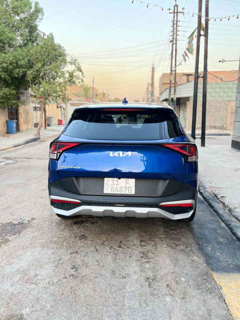 سبورتج وارد امريكي 24
ماشيه 32 ميل حادث تبديل بنيد فقط ولبنيد مالهه موجود يصلح ترجع السياره بدون تبديل اي شي 
كشنات جلد تدفئه كشنات وباقي المواصفات معروفه 
مكانه بغداد العبيدي 
السعر 190 ع وضع امريكا السياره 
***********
