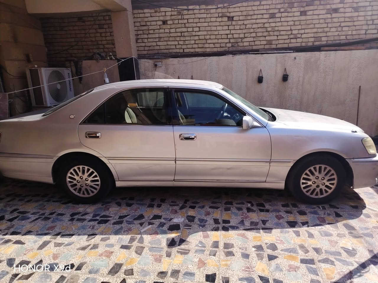 السلام عليكم 
جنون سلفر مديل 2005 اصل
سياره بسمي رقم انكليزي جديدبصره مكينه فيفيتياي سياره مكفوله من اصوليات بديه حلو ومكفول بس قماره وبنيد بي جرد سياره نقصه تبريد بس الكمبريسر شغال  سعره 115 وبيه مجال 
شراي يتصل ***********

