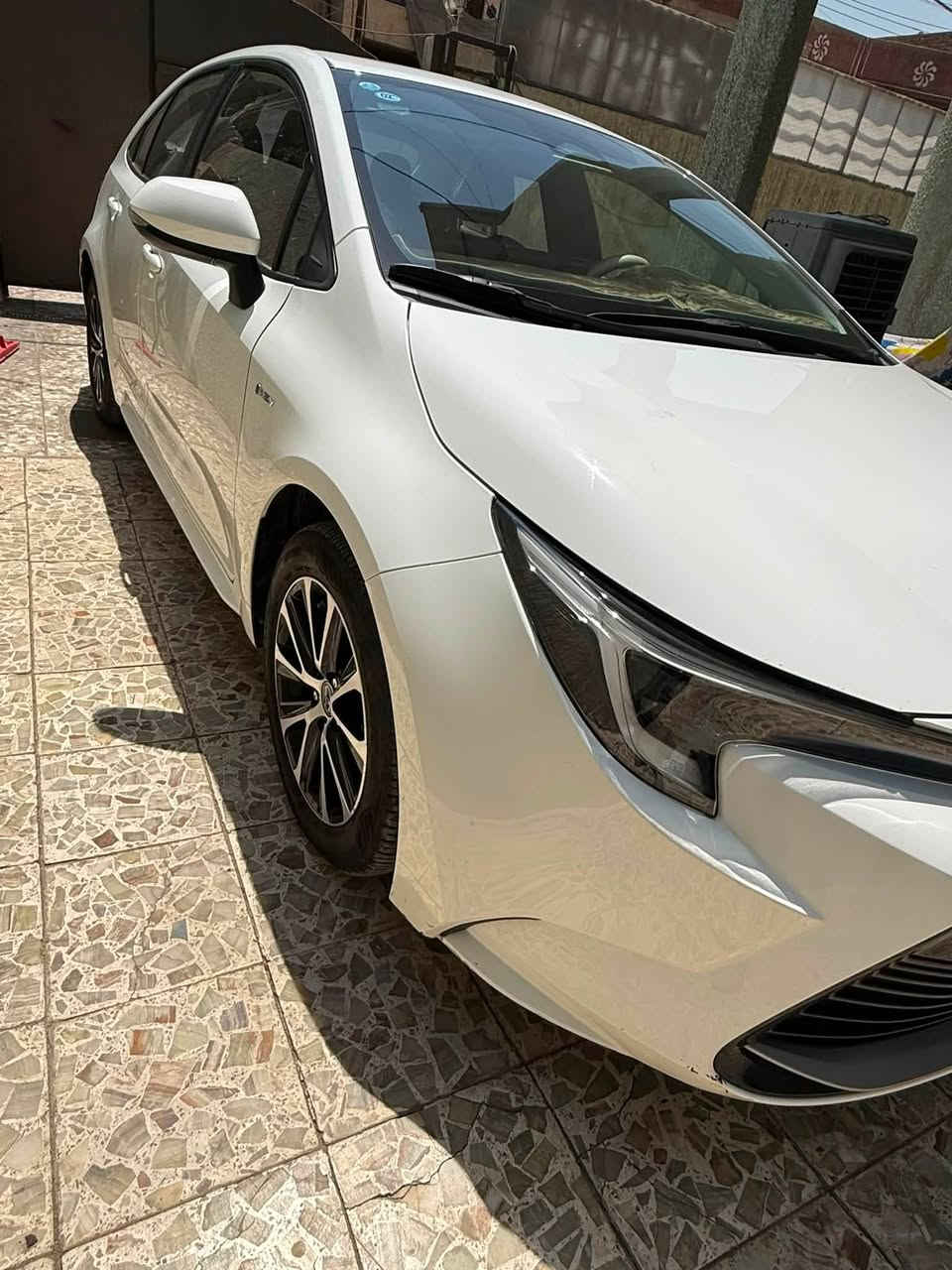 السلام عليكم اخوتي .. للبيع فقط ⚠️
كورلا هايبرد موديل 25
ماشيه 18 الف 
مكفوله من الصبغ والتبديل 
المواصفات المعروفة ميحتاج اكتبها 
داخل المنشور فديو للسياره كامل واني بخدمتكم
السعر :- 161 ورقة ( بيها مجال جداً بسيط )
الي يكول غاليه انشاء الله يرزقه ويشتري الاحلى 
مكاني بغداد البياع شارع 20 
للتواصل .. ***********
