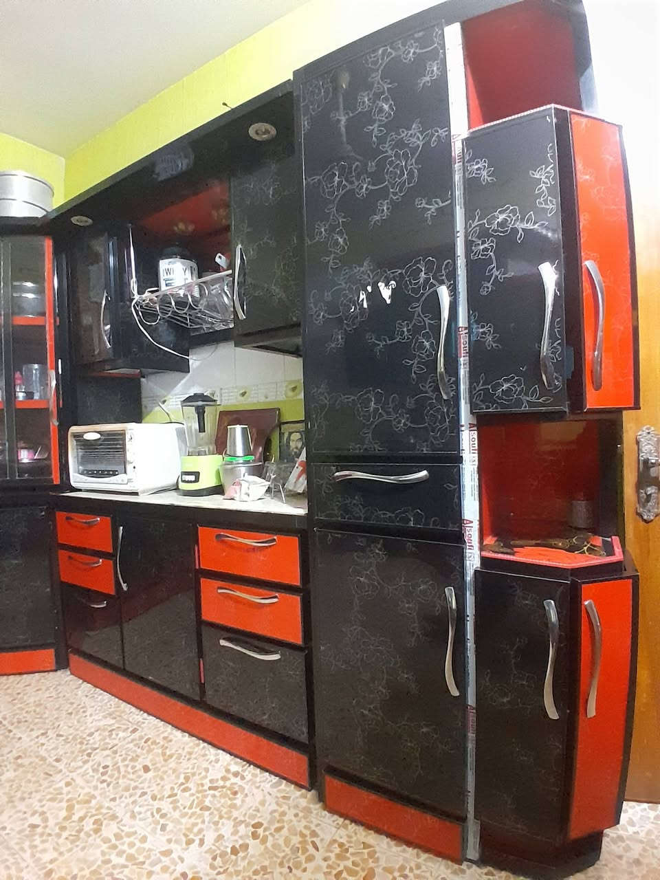 كاونترللبيع نظافه ٩٠ بالمية مثل ماموضح بالفديو سعره ٧٠٠ مكاني الحسينية مال راشدية ***********
