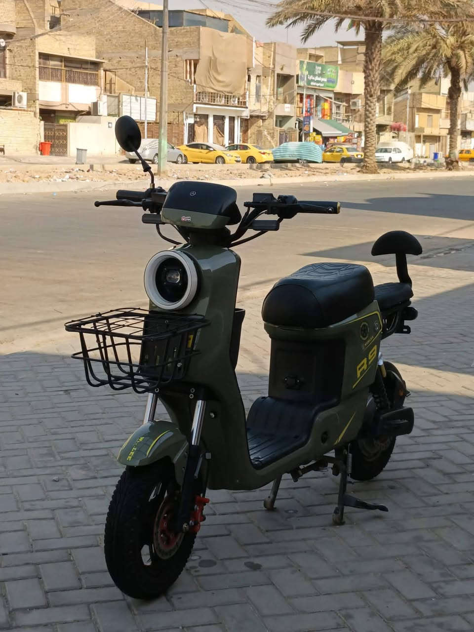 سلام عليكم 🔇
دراجه شحن R9 

دراجه نضيفه وحلوه

5بطاريات ونلي 📍نص عمر🚷

تمشي 40كيلو 

لايتات نوع زنون عالي ناصي 

السعر/300/ قابل للتفاوض 

العنوان 📍 بغداد مدينه الصدر 📍

للاستفسار/***********/
