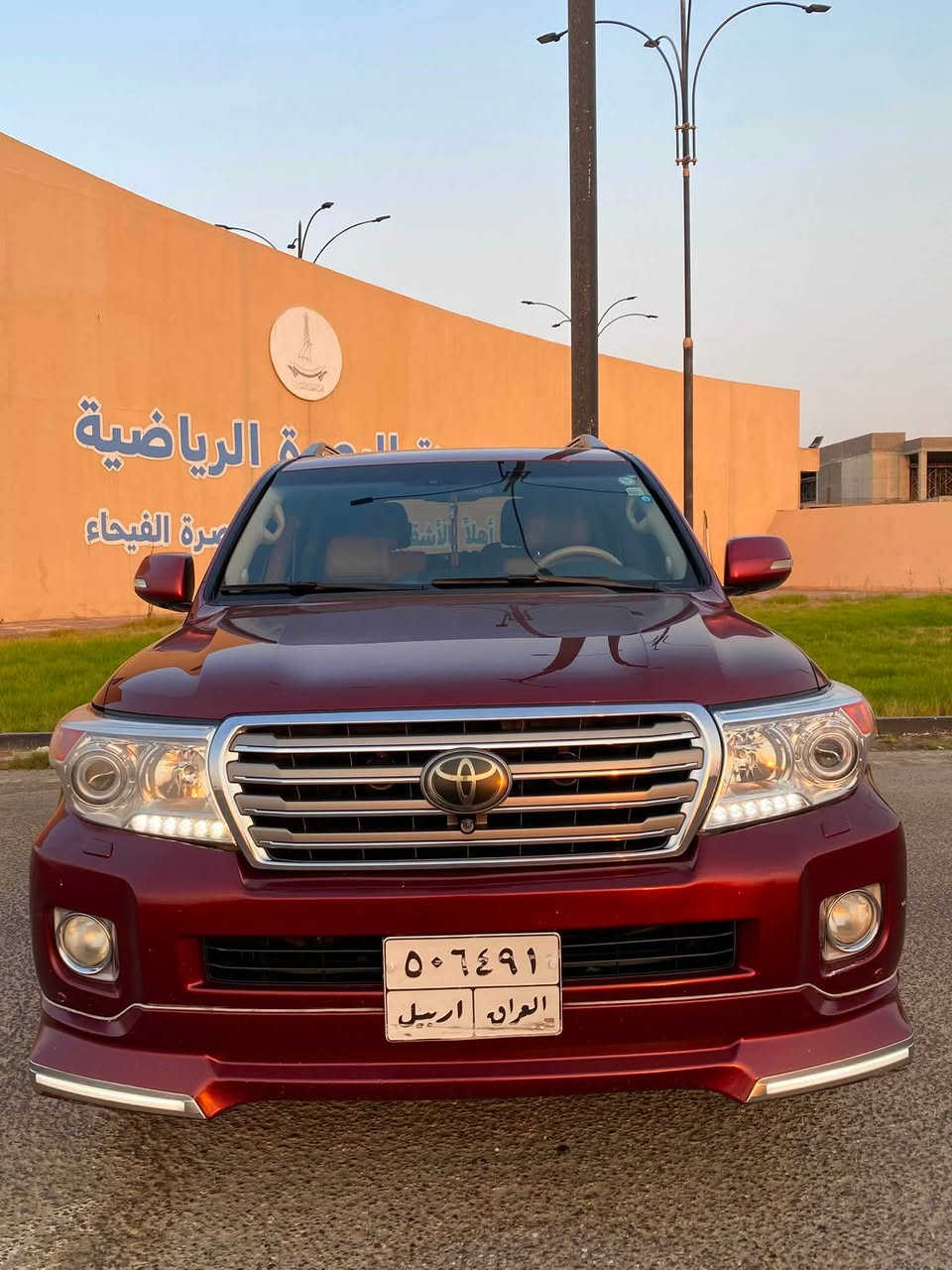 السلام عليكم   للبيع 
لاندكروز فكساره موديل  2013  ابريم اللون ماروني 

 مواصفات لكزس 

‏VXR 5700 فول مواصفات 1/1
8 سلندر
الموديل 2013 تكمه وسنويه 
رقم اربيل بأسم شخص   
المواصفات 
عداد المشي 200  الف 
محرك 5700 العداد 260 
نظام صوت JBL
كامرات 360 درجه 
الداخل جلد بيجي اصلي
الكراسي جلد كهرباء اثنينهم كرسي السايق 3 دكم الكراسي الاماميه تبريد الكراسي ذاكره 
الاستيرن كهرباء 
كامرات محيطيه ٣٦٠
الصندوك كهرباء شفط 
دفدي بالقماره اصلي 
السياره فول مواصفات لكزز  
السياره مكفوله من الصبغ والبارد فقط الدعامية الامامية    
الباقي كفاله عامه 
السياره جديده بمعنى الكلمه 
انظمه قياده 
طفايه 
ارباكات 
علماً السياره جديده وما تصرف عليهه ربع تخم تاير جديد شاده صيانه كامله مسويله 
العنوان البصرة 
اي استفسار تكدر تتصل على الرقم *********** او تراسل ع الوتساب

