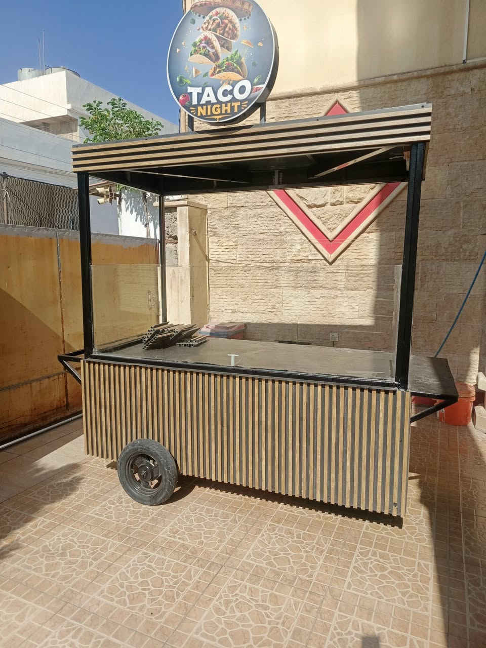 عربانه لل بيع سعر 650عنوان كركوك شورجه قرب ماكولت سيد بهروز ***********
