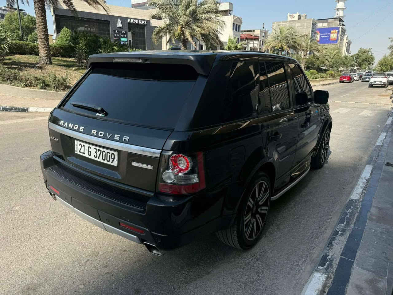 للبيع او المراوس حسب القناعه السعر 145 اتصال او واتساب ***********
رانج روفر سبورت ٢٠١٣ مكينه عاديه بدون سوبر مرغوب 
تضليل 80% بالسنوية
*السيارة بدون حادث بدون صبغ فقط مكان بارد على كد اصبعين وبعده ممصلح + صبغ دعاميات 
محرك+كير+ فورويل على الفحص، جيك انجن طافي 
بطارية جديدة varta 100 amp 
ماطور بورستيرن جديد
تخم بلكات
*السياره ولا خطا بيها بالشاشه صفر مسج 
*جوبلسات جدد وماطور جوبلس جديد نوع KAM الحجم الكبير مو العادي يعني تنسى شي اسمه جوبلس وحتى تقسيم الولف مبدل جديد
*كل مواصفات السياره وكهربائياتها شغاله فتحه جنطه كهرباء ، ٤ ابواب بصمه ، كاميرا حساسات 
*تخم تاير جديد وحساسات ضغط تخم جدد 
*رقم سليمانيه شرط تحويل مباشر

