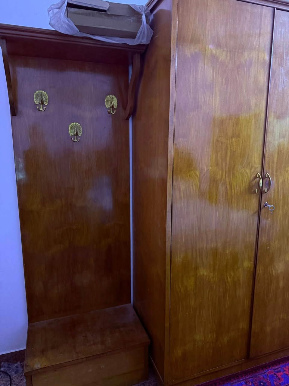 غرفت نوم صاج درجة أولى للبيع ٨٠٠
*********** الرقم

في بغداد
