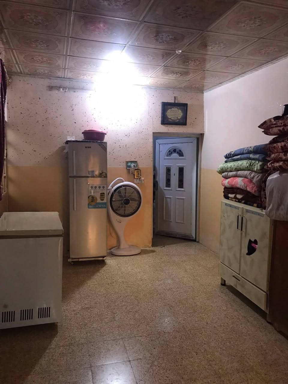 دار غربي للبيع مساحة 110 حي الانتصار بين شارع 30 وشارع 60
غرفة وهول واستقبال ومطبخ وحمام 

خدمات كاملة وسند ملك 

السعر 55 

للتواصل ***********
