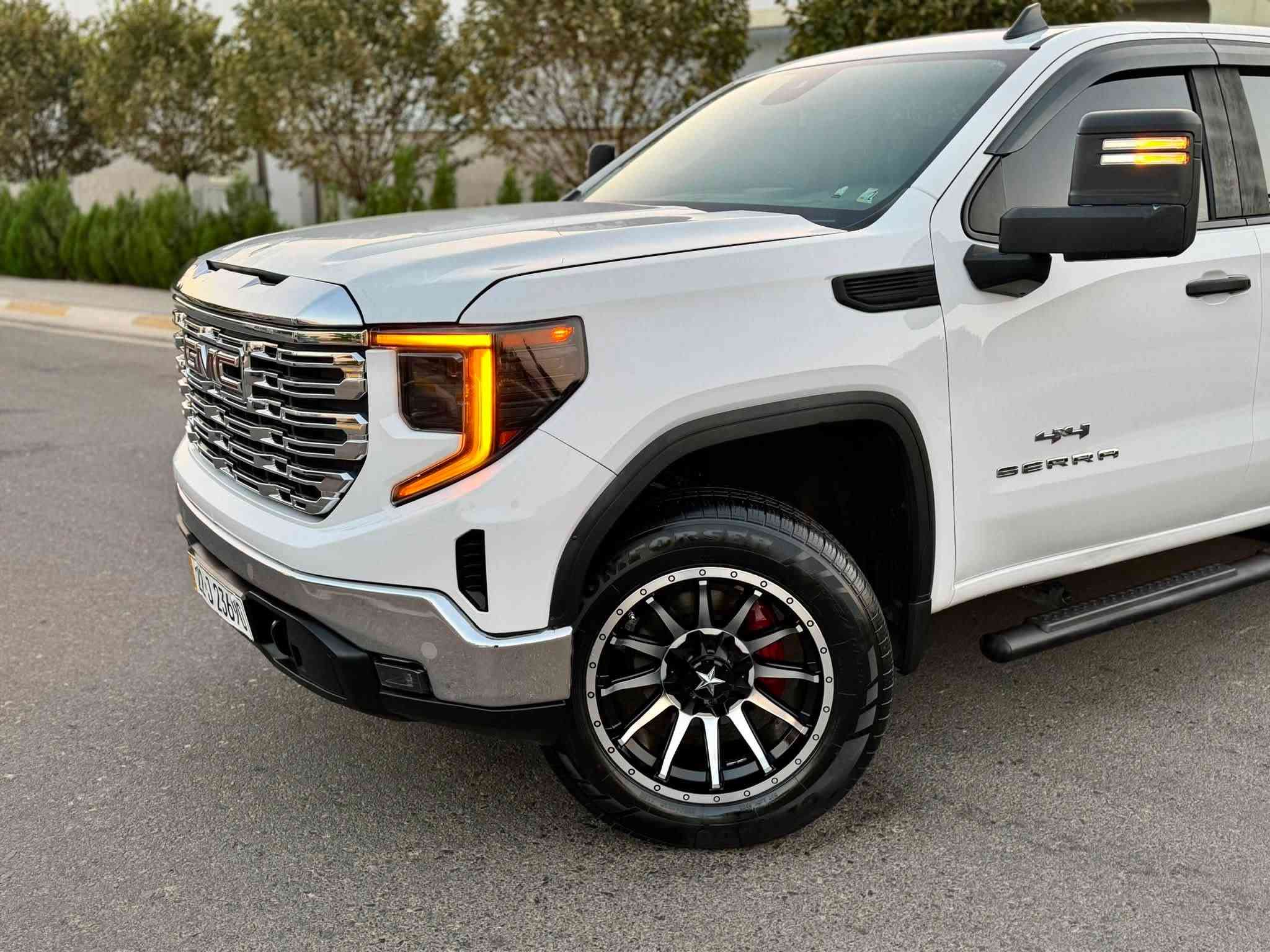 بسم الله الرحمن الرحيم
ارخص سعر كل عراق  238 $ ورقة  🔥🔥👋🏻👋🏻

جيمسي سيرا موديل 2023 فور ويل 4x4

محرك اربع سلندر محرك 2.7  تيربو  

گير و محرك بشرط برغي مامفتوح ✅…. 

گير و محرك كهربايات شرط جديد جديد  .........

▫️فور ويل دفع  باعي 4x4

▫️سيارة مكفولة بدون صبوغ بدون ضربة بدون أيرباگ✅

🔹أيرباك كل بيلادي سليم ١٠٠/١٠٠ ✅

🔹سيارة جديد حيل حيلوة نضيفة 📦📦

▫️سيارة عليه كفر داخل بدي و فوك بدي و مرايا 🪞

🔹اربع تاير و ويل جديد بدون مصروف ✅

مواصفات// 

بصمة . فور ويل .  رادار أمامي . رادار خط صريق . لايد ليد . شاشة كبير  .شاشة و كاميرا. اوتو ستار ستوب . بريك بصمة . تبريد مركزي . بلاجكتور -  بكلايت ليد - تحكم ستيرن. تحديد سرعة . ويل كاب … 

محرك گير صدر حداديه تبريد تخم تايرات جاهزة 🧿🧿

رقم و سنوي جديد تحويل مباشر… 

سنوي بأسمي تحويل بشرط......

مكان سيارة سليمانية… 🙏

                                                   ☎️:***********
