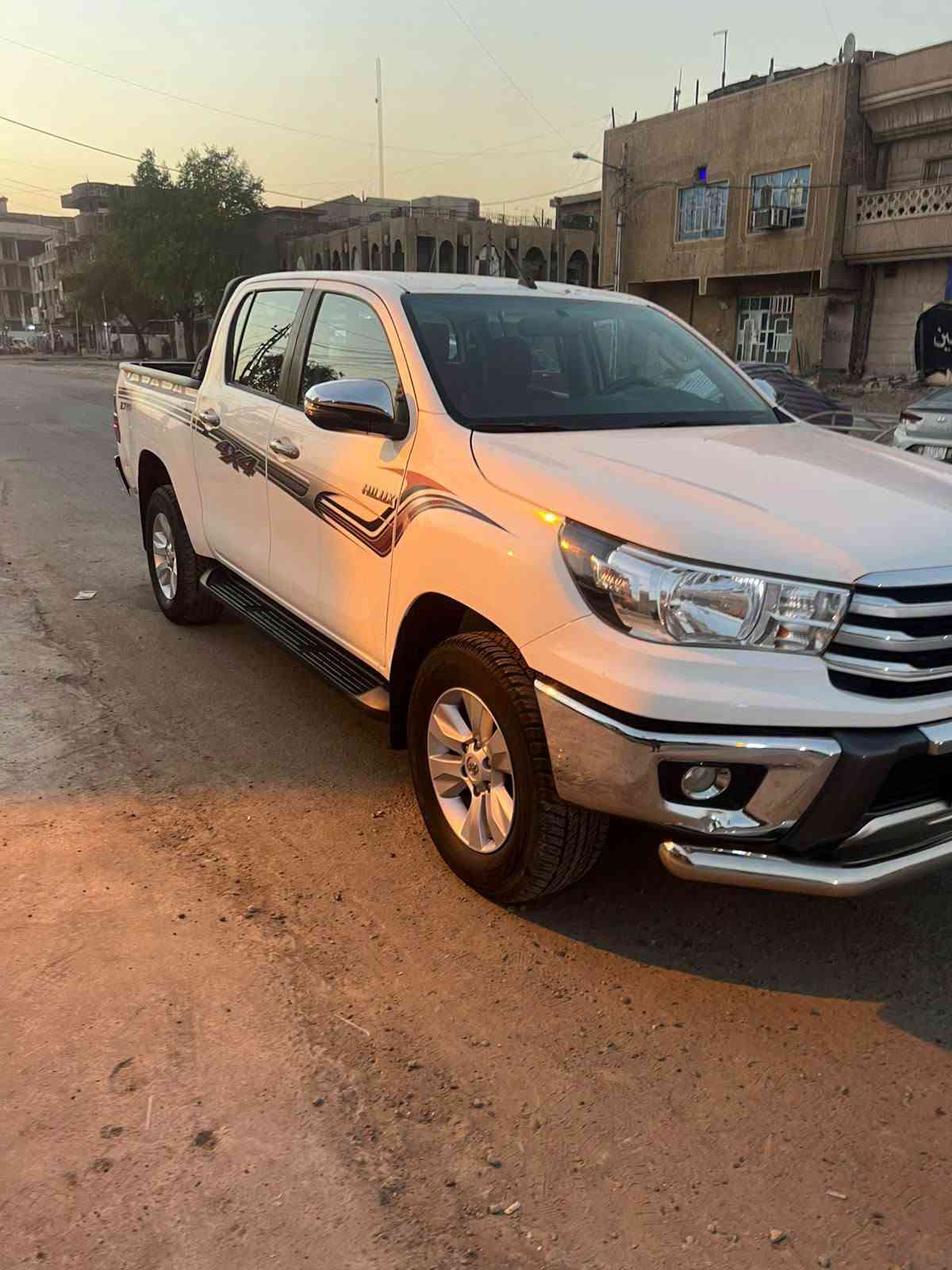 السلام عليكم هايلوكس ٢٠٢٠كويتي وكالة سيد نهرو فول مواصفات يدات مذهبة بصمة كامرة شاشة تبريد بيانو قطعتين  تبريد كير ومحرك كفالة السيارة جديدة بمعنة الكلمة بيهة شخوط بسيطةبل بدي فقط هوك خلفي تخم تاير دوشمة بلادية جديدة وتغليف ارضية السيارة ماشية ٥٥اشاير بلمري بيهة صبغ بسيط موضع بلمنشور السعر278 وبيهة مجال  ***********
