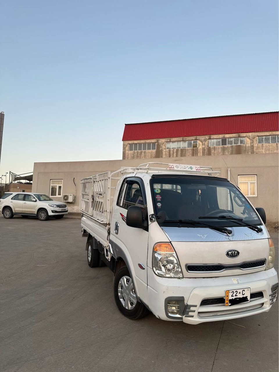 9   سبوخ. بونيت.  يەک بست دۆسە   گيرو مە کينە. بە شە رت. مە کينە حادی    تە بريت. بە شە رت 820.000 خرامە سحر 104    *********** شقلاوة, أربيل
