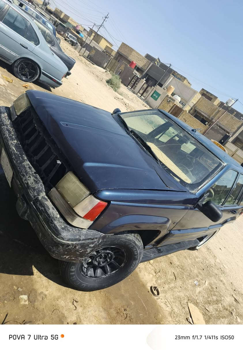 سلام عليكم جيب شيروكي مديل 94 سياره تعمير كير ومحرك 3000 لا تنقيص ولا تبخير سياره نقصهه شباك امامي و دعاميه خلفي و ترتيب لل غرفه تحويل مباشر رقمهه مثنى سعره 25 بي مجال مكان كوت *********** تصال فقط ما متواجد عل نت تصال فقط ***********///***********
