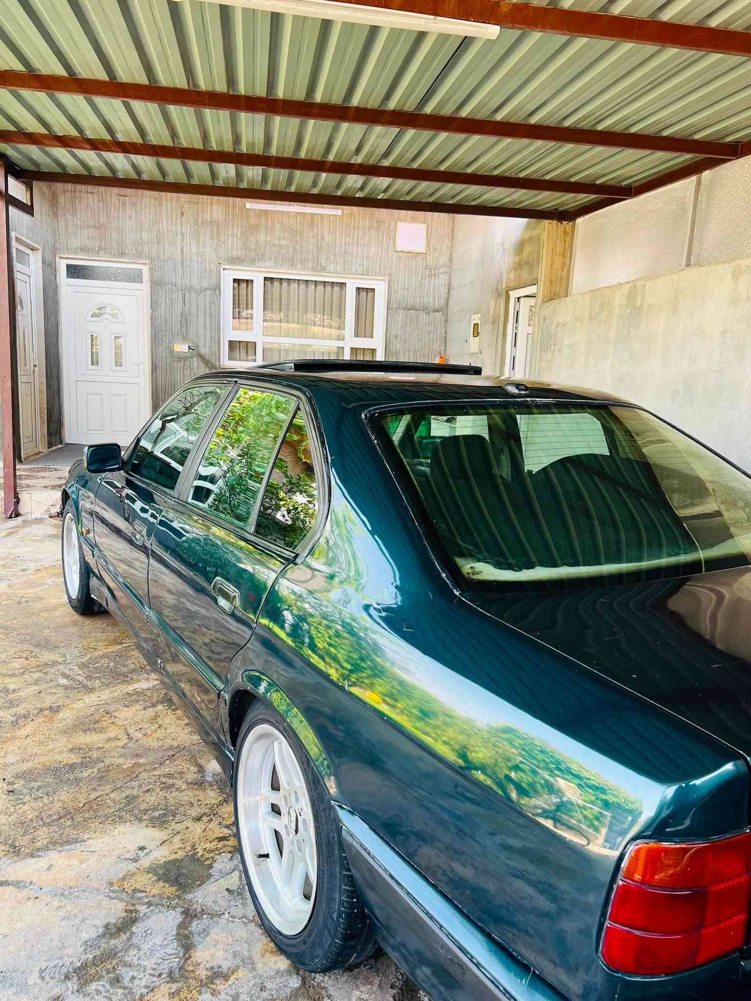 BMM  1995  525iA
موديل 1995بيلاد
بيلاد525و تؤماتيك 
ته بريت سلايد ده بل ارباگ
فول فوله 
ده عمو لئدراوي نيه 
گئر و مه كينه به شه رت
ته قه وره قه ي نيه زؤر تونده
680هه زار غرامه ي له سه ره 
دواي معامه له ده ده مه وه
***********  واتساب
