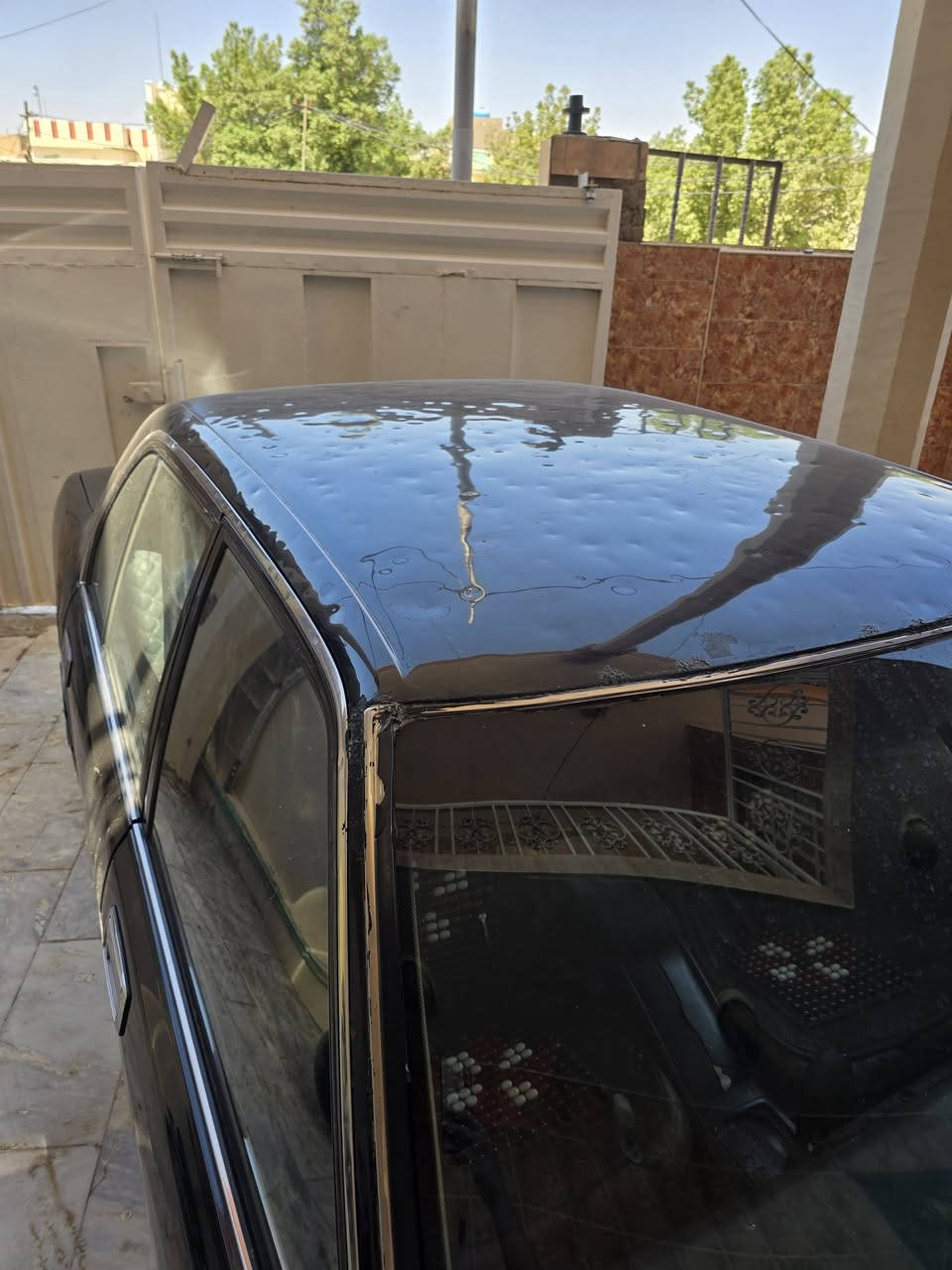 السلام عليكم
ارنب ١٩٩٤ 
سياره حلوه ومعتني بيهه هواي 
كلشي بيهه يخبل وادامه كامله مسويلها 
القماره محولبه وبس 
رقم بسمي مكفوله من كلشي 
كير محرك كفاله تبريد يخبل 
٢٥٠٠ ونجي المحرك
*********** 
مكاني الديوانية
