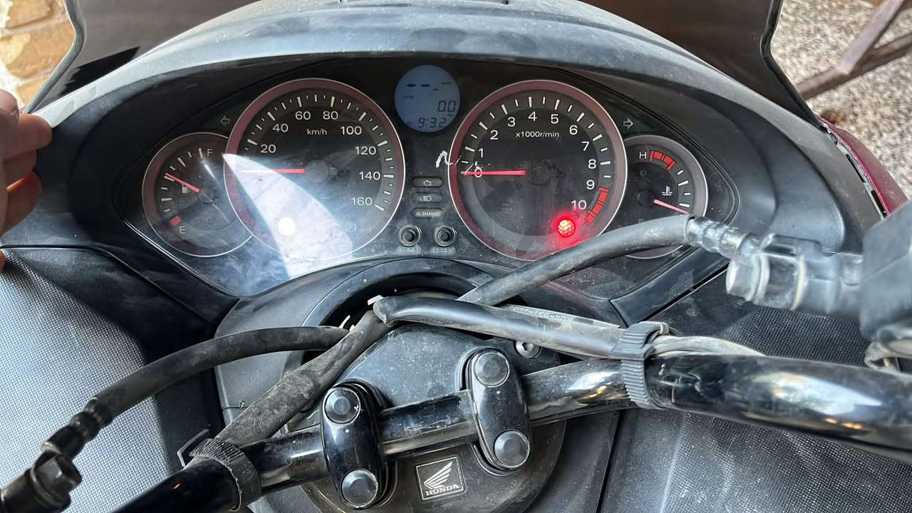 سلام عليكم فورزا 0.12 للبيع 
محرك 300 cc ناعم مجفت
بريكات نضام ABS
دراجه معروفه بمواصفاتها ورزانتها 
سعر الدراجه 1200مليون وميتين الف وبيها مجال بسيط
*********** غير متواجد على الفيس
