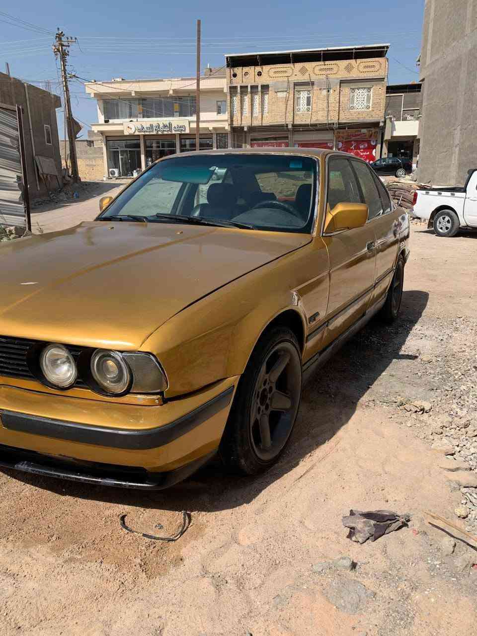 السلام عليكم بي ام اللبيع 525رقم انكليزي سنويه 29 مكينه مسكر خير من الله حداديه كهربايات كلهه شغاله قفال ريموت جام كهربائي تبريد شغال نقص غاز وبوري بيهه ليك السعر 30 وبي مجال رقم الهاتف.   *********** .    ***********
