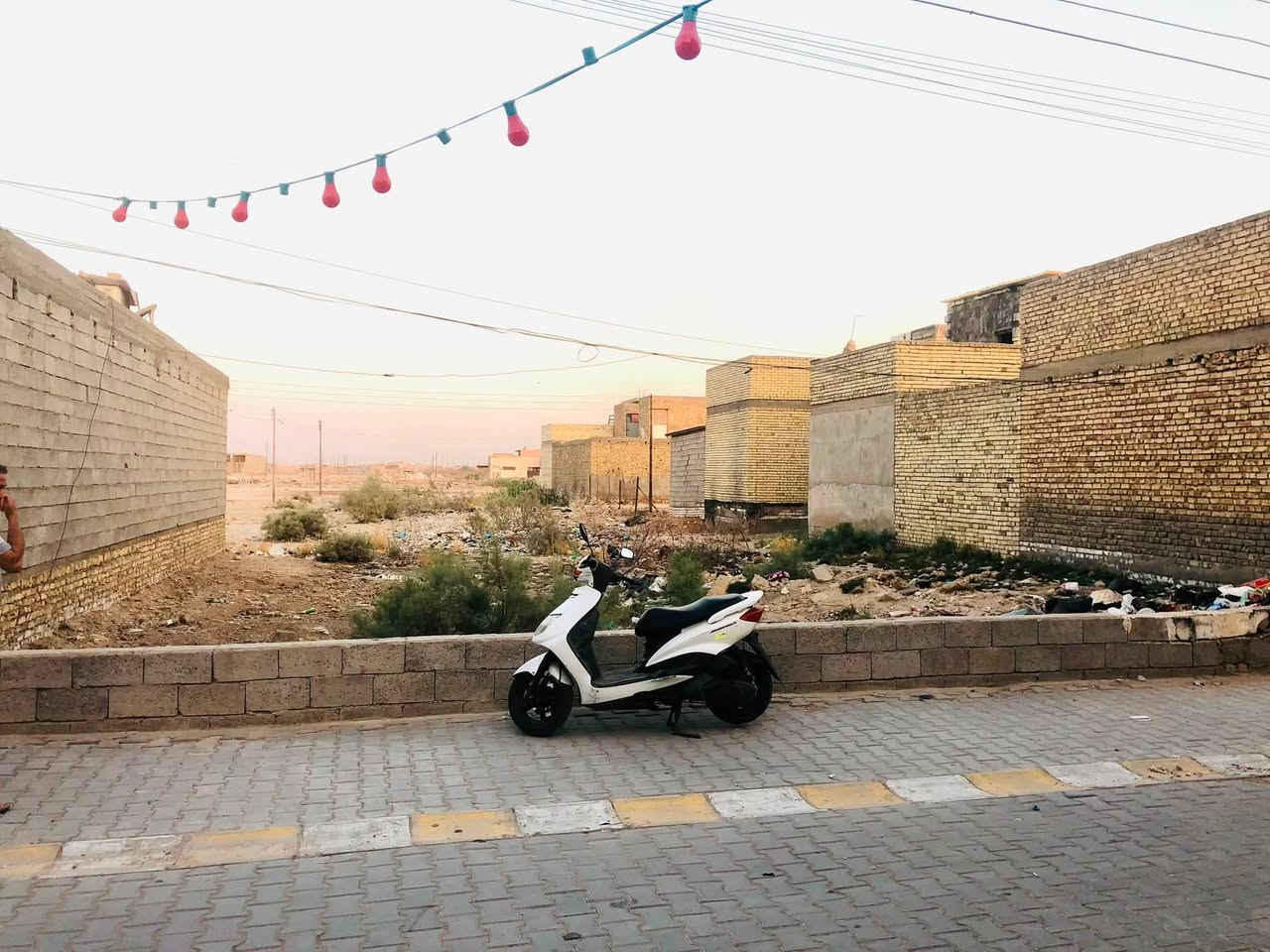 قطعة ارض للبيع مساحة 300 طابو صرف سند 25 شارع الاكريش ثاني بيت على الشارع سعر 100 متر 25 وقابل للتفاوض 
رقم الهاتف ***********
