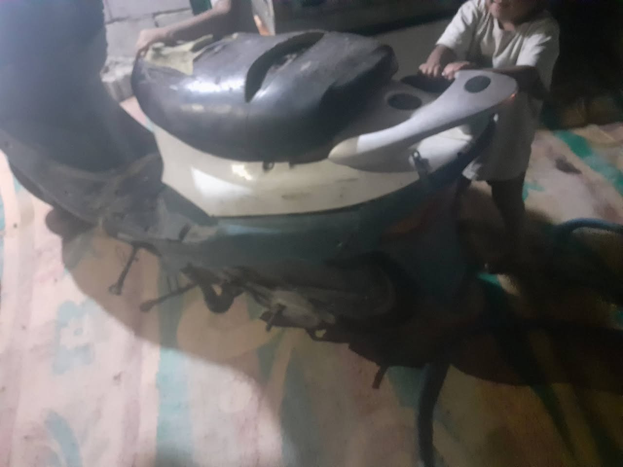 دراجه للبيع جديده ماكينه جديده تخم تاير مال جناي عازها سيلف مكانها نجف السعر 125 وشرايه***********
