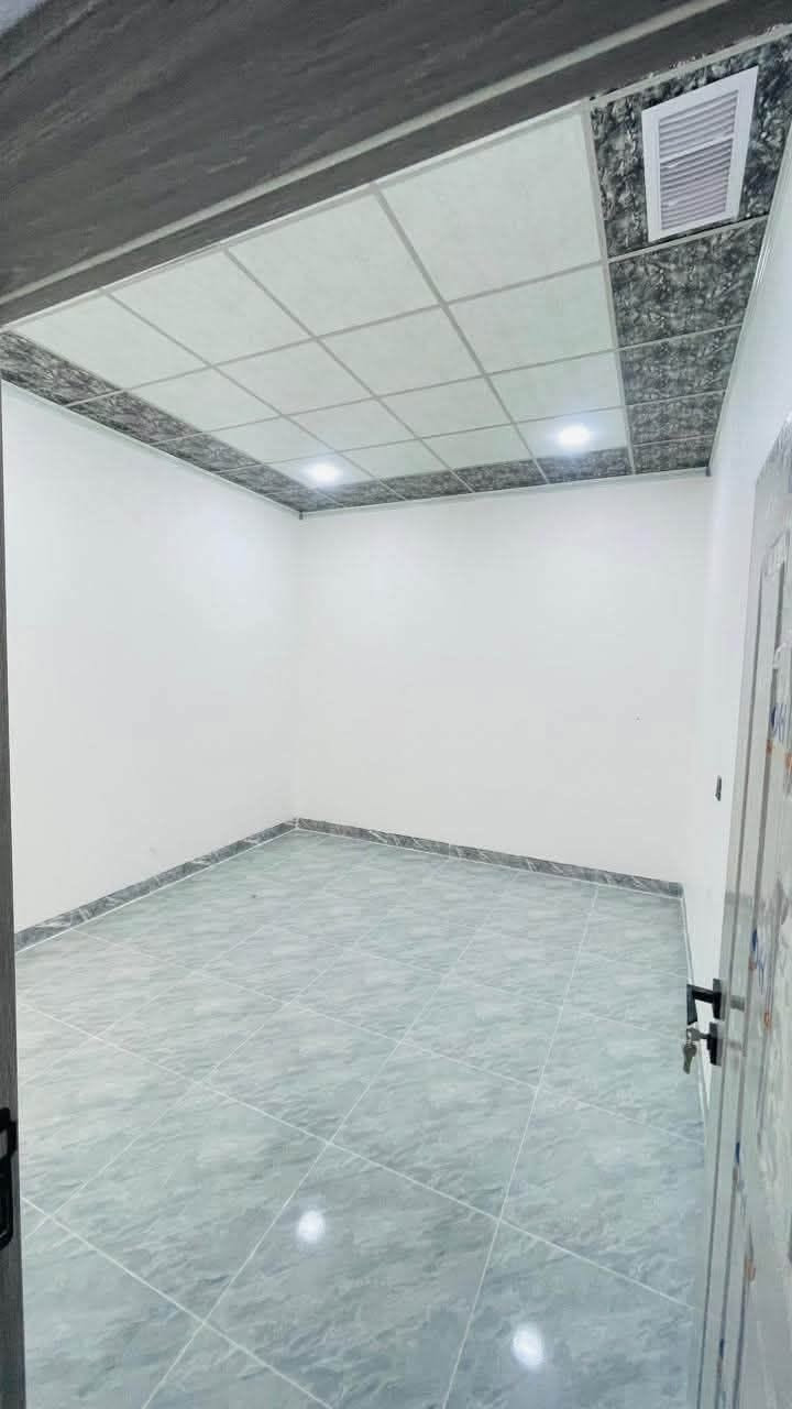 دارا للبيع حي الملايين الأولى قرب جامع الصواف 

السعر 108مليون بيه مجال 

المساحة 106

واجهه ◀️9

الطابق الأولى ◀️غرف نوم صحيات وهول واستقبال ومطبخ وكرج 

نضام كامرت دفن وستلايت وانترنيت وسبالت ودكتات بناء فول تسليم مفتاح 

الطابق الثاني ◀️3غرف نوم وهول  وصحيات

م شارع تبليط بعرض 10متر اتجاه شروق

الاستفسار والاتصال ع ارقام التالية 

***********.                                      ***********
