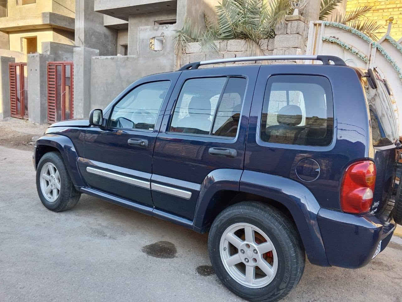 بس الله نتوكل جيب البرتي2008,..سيارة جاهزة بسمنةتحويل.... مباشر عنوان واسط بس تبريد عوزة.. رقم الهاتف...***********..سعر75.بية.مجال

