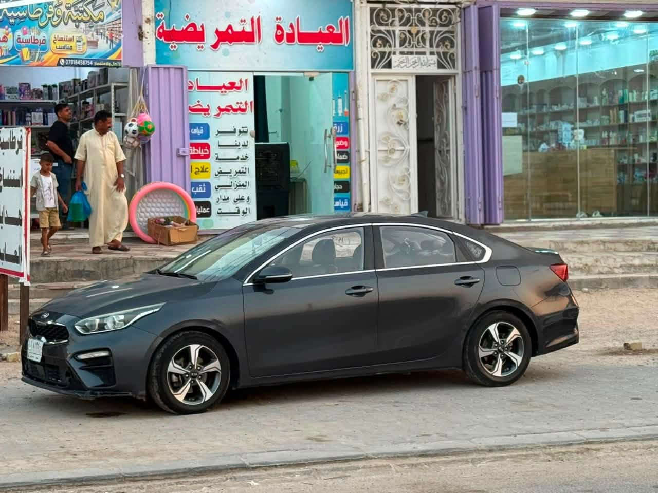 السلام عليكم. للبيع او مراوس
K3 2019 نجف 
محرك2000 كوري 
اللون رصاصي فيراني

* شاشة وسطية
* تحكم ستيرن بصمه
* تحكم تبريد تدفئه كشنات
* حساسات ونضام تحديد المسار كامله 
* مرايا كهربائية
* نظام ABS وثبات إلكتروني متوفران حسب الفئة والسوق.
السونار بيها فقط الي موضح بالسونار صبغ صفحه السائق اثر شخوط بدون دواخل العنوان السياره النجف الاشرف 
السعر 105 وبيها مجال 

***********
