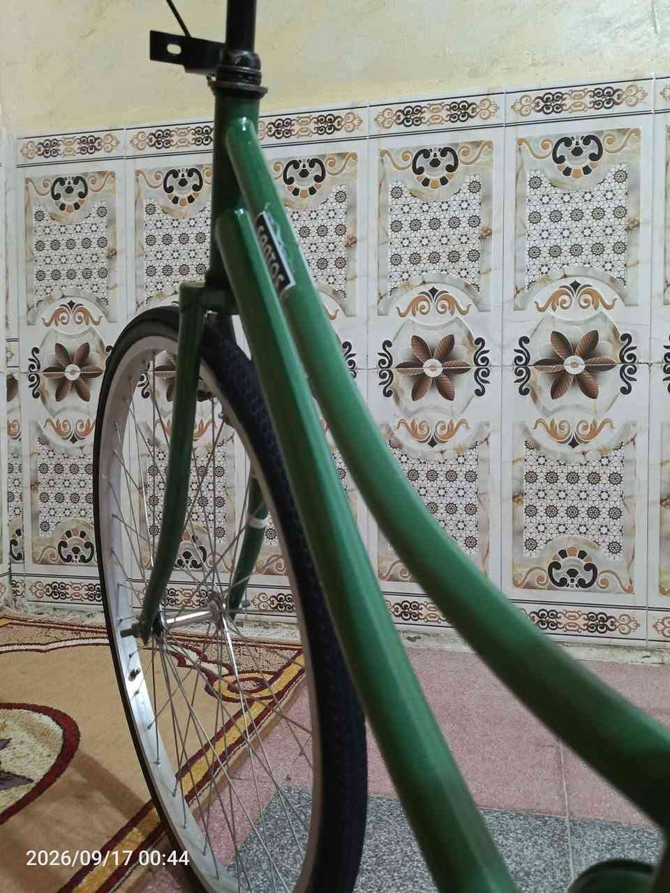 سلام عليكم هاذه البيسكل للبيع مكفول 
موديل 22 البيسكل غراضه كامله كلها 
سعر 145 وبيه مجال قليل حك الجيه 
المكان ناصريه مدينه صدر رقمي
( ***********)

نص مكتوب في الصور:
- 2026/09/17 00:45
- 2026/09/17 00:44