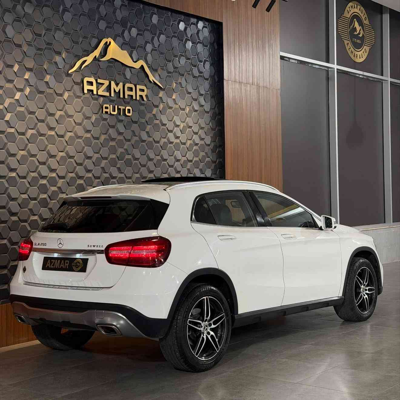 مارسدس GLA 250 AMG
موديل 2020
ماشيه ٦٠ الف
فول الفول ( بانوراما وبصمات وشاشه جبيره وكامرا وحساسات ورادارات وكشنات جلد وخزن وكهرباء وتدفئة واتو ستوب واپل كار بلي وبعد هوايه مواصفات)

السياره وارد امريكي بيها بابين صبغ ، گير ومكينه بشرط 
السياره مرقمه وجاهزه 
السعر : 178$ ورقة
للاستفسار : ***********
العنوان : السليمانيه شركة (ازمر ئوتو) المعارض الجديدة معرض رقم ٣٤
